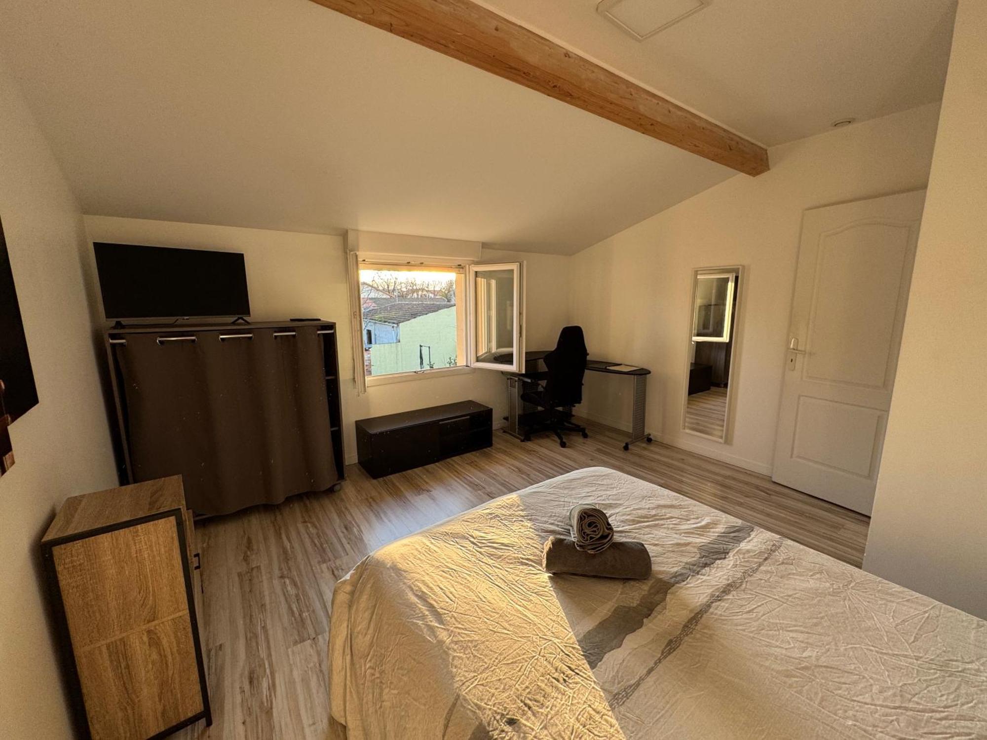 Bed To Rent - Maison Calme Avec Jacuzzi Sous Supplement Bordeaux Ngoại thất bức ảnh